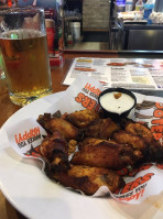 Hooters food