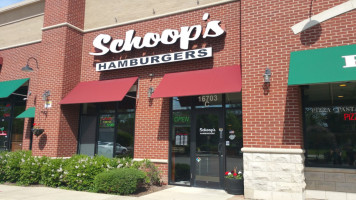 Schoop's Hamburgers outside