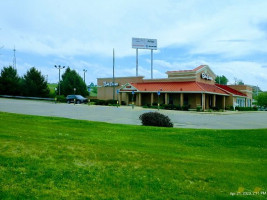 Bob Evans outside