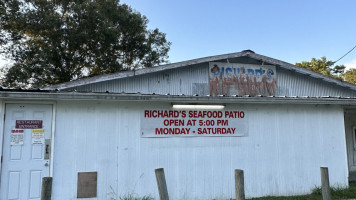 Richard's Seafood Patio food