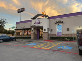 Taco Bell outside