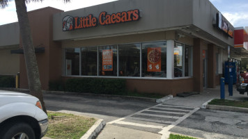 Little Caesars Pizza food