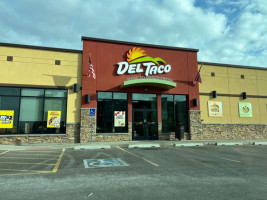 Del Taco outside