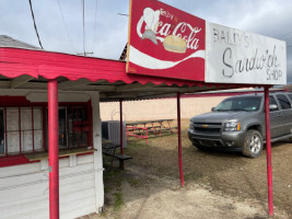 Bailey's Sandwich Shop outside