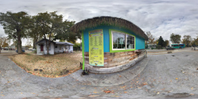 Hyde Park Tropical Sno Shack outside