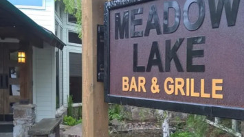 Meadow Lake Grille inside