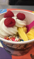 Menchie's Frozen Yogurt food