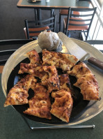 Round Table Pizza food