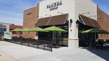 Panera Bread outside