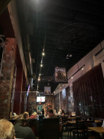 Bj's Brewhouse inside