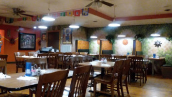 La Fuente Mexican inside