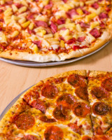 Peter Piper Pizza food