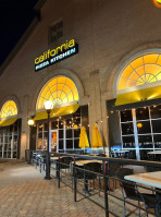 California Pizza Kitchen At Alamo Quarry Market inside