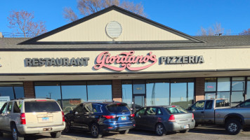 Giordano's outside