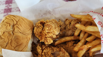 Fausto's Fried Chicken food