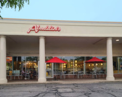 Aladdin's Eatery Rockside outside