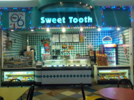 Sweet Tooth inside