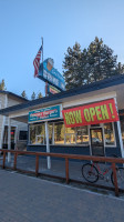 Tahoe Famous Burgers outside