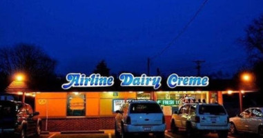 Airline Dairy Creme outside