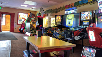 Bullwinkle's Pizza Parlor inside