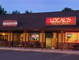 Locals Pizza Co. food