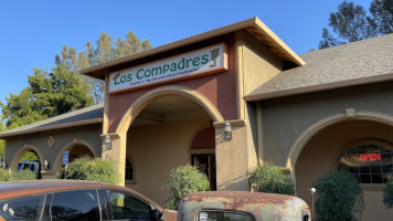 Los Compadres food