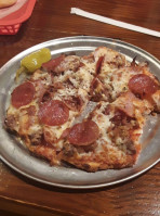 Sandy's Pizza food