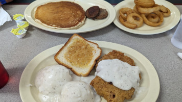 Granny B's Family Diner food