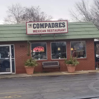 Los Compadres Mexican outside