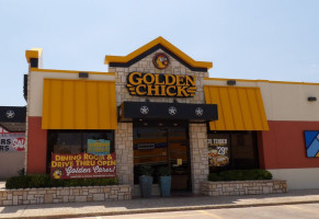 Golden Chick outside