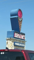 Braum’s Ice Cream Burger outside