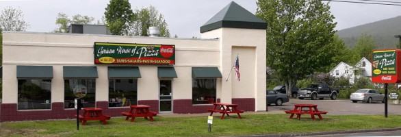 Gorham House Of Pizza outside