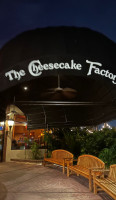 The Cheesecake Factory outside