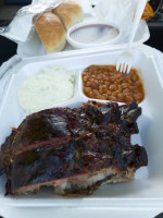 Grayson Barbeque Restaurant food