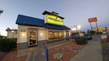 Long John Silver's outside