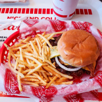 Freddy's Frozen Custard Steakburgers food