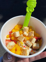 Menchie's Frozen Yogurt food