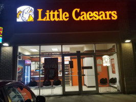 Little Caesars Pizza outside