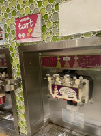 Menchie's Frozen Yogurt food