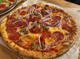 Blaze Pizza food