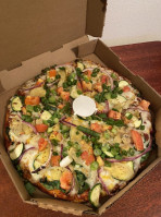 Round Table Pizza food