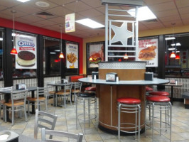 Hardee’s food