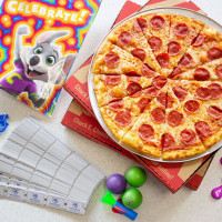 Chuck E. Cheese food