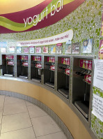 Menchie's Frozen Yogurt food