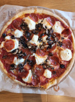 Blaze Pizza food