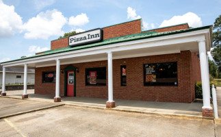 Pizza Inn outside