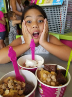 Menchie's Frozen Yogurt food