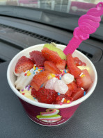 Menchie's Frozen Yogurt food