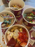 Menchie's Frozen Yogurt food