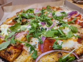 Blaze Pizza food